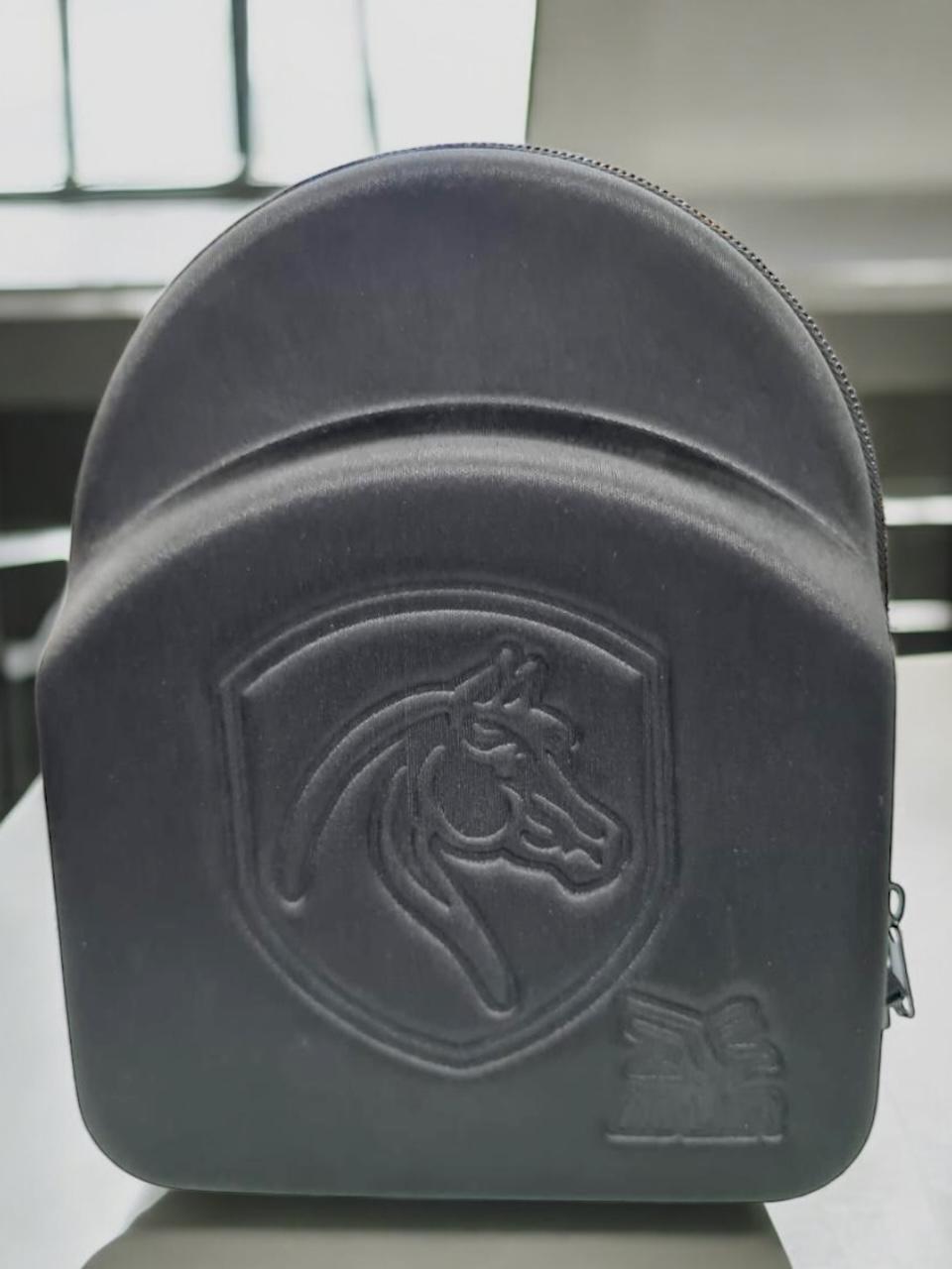 PORTA GORRAS